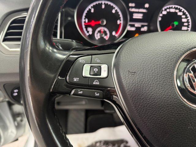 VOLKSWAGEN Golf Sportsvan 2.0 TDI Highline BlueMotion Technology