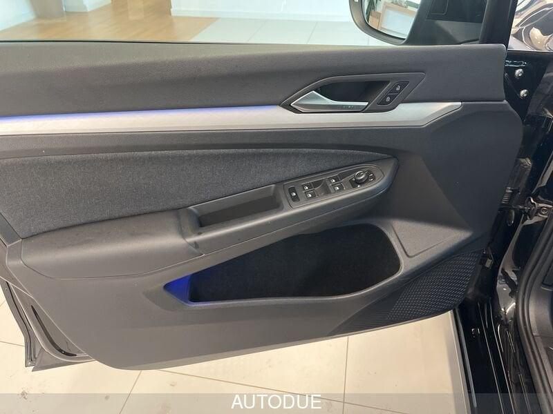 Volkswagen Golf 8 2.0 TDI SCR LIFE DSG 115 CV