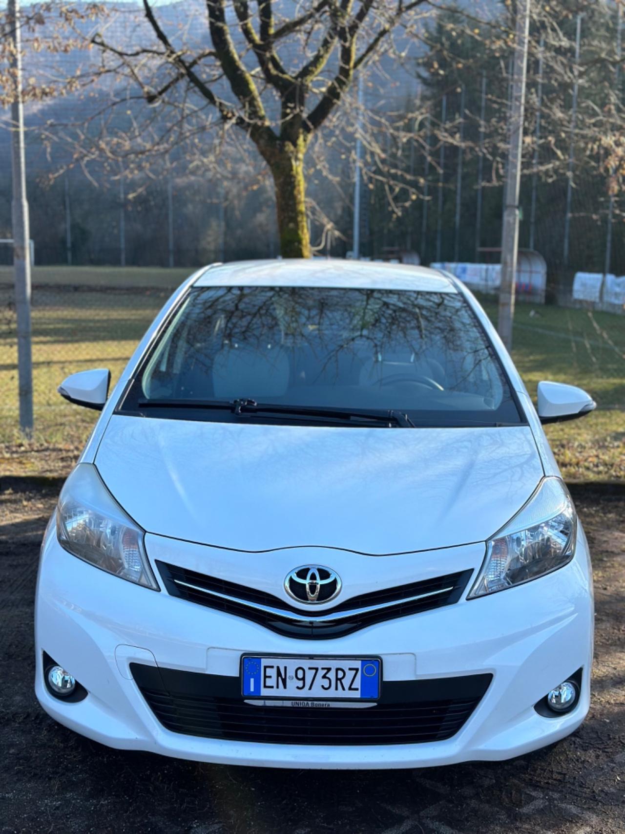 Toyota Yaris 1.0 5 porte Lounge