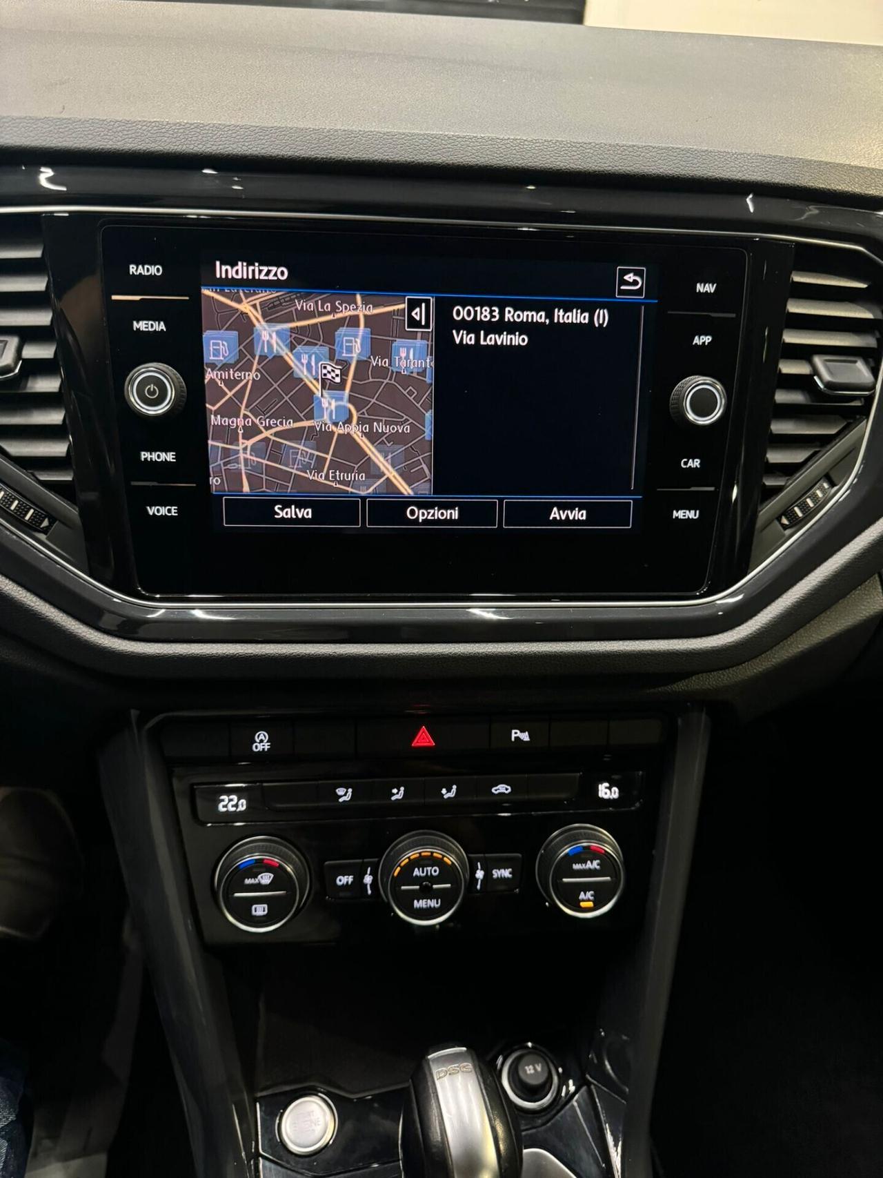 VOLKSWAGEN T-ROC RLINE