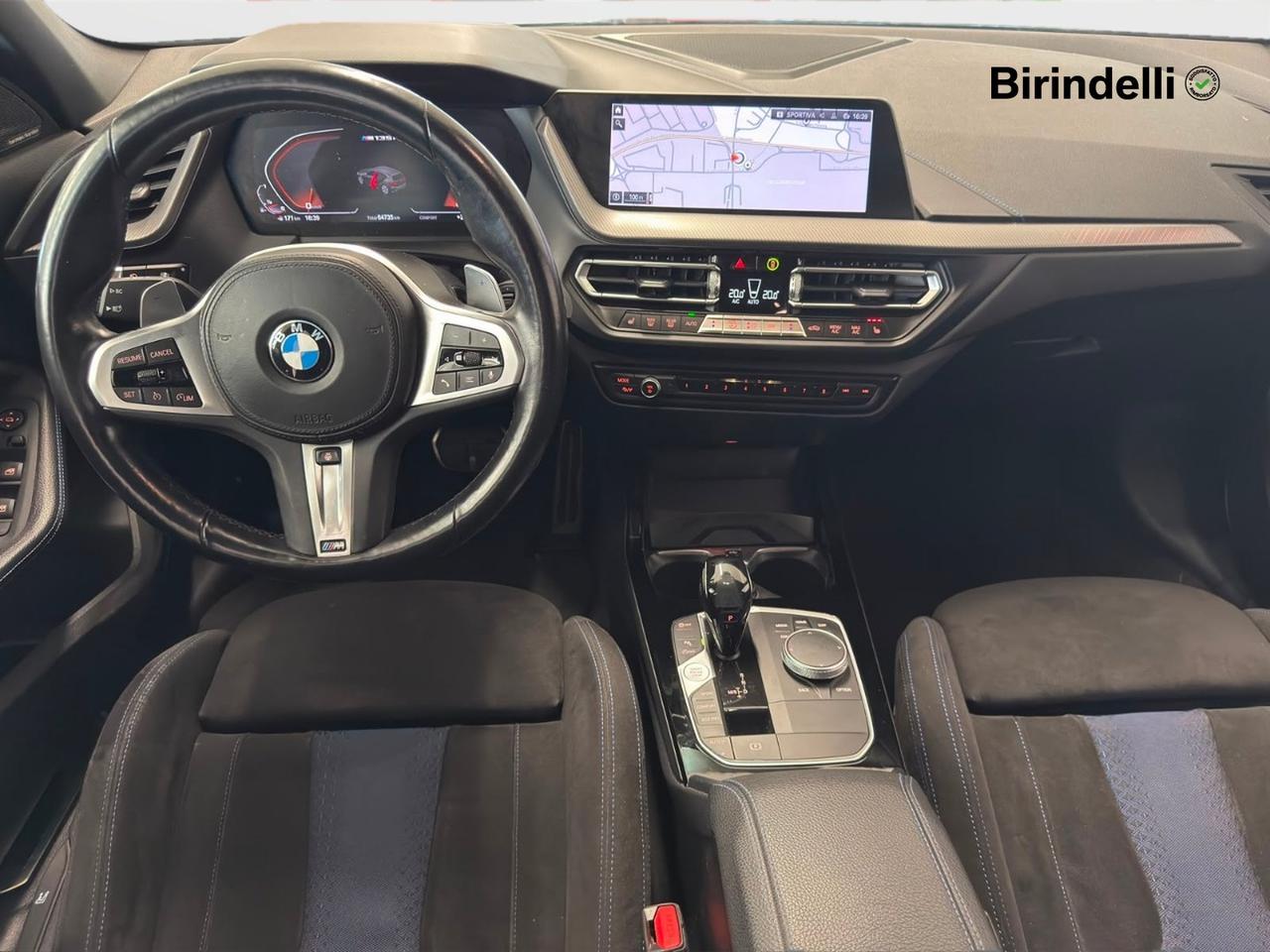 BMW Serie 1 (F40) - M 135i xDrive
