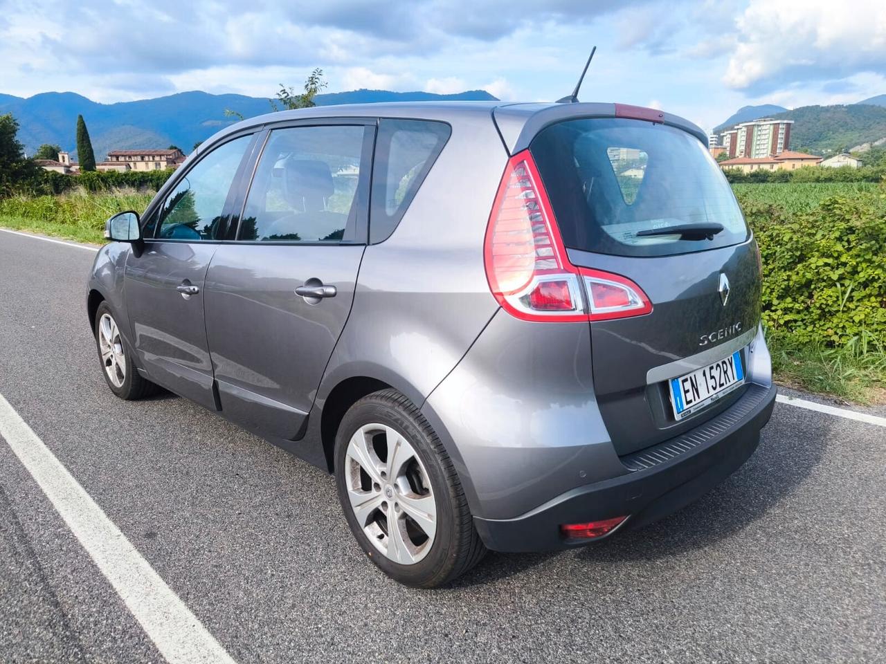 RENAULT SCENIC X-mod 1.6 dCi "OK PER NEOPATENTATI"