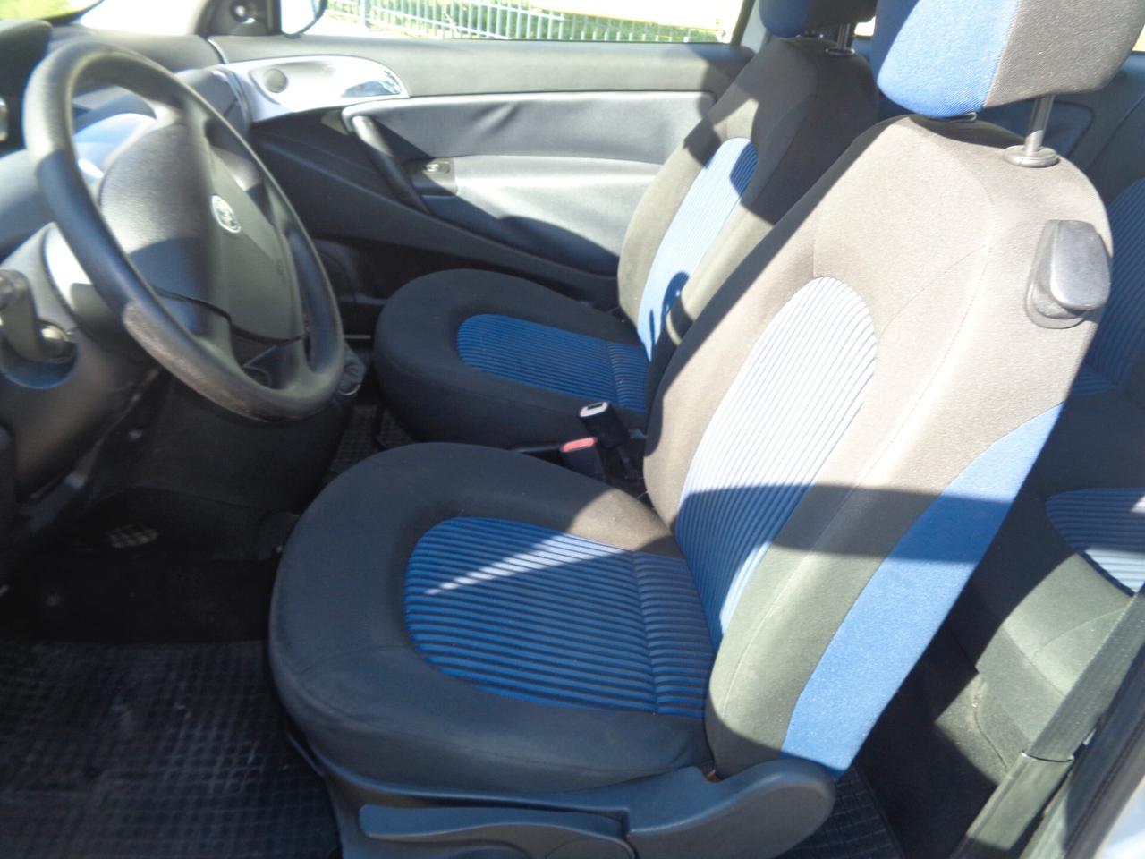 Lancia Ypsilon 1.2 Platino garaz 12 mesi