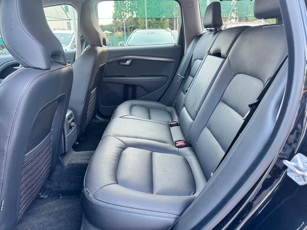 Volvo XC 70 XC70 D5 AWD Geartronic Momentum