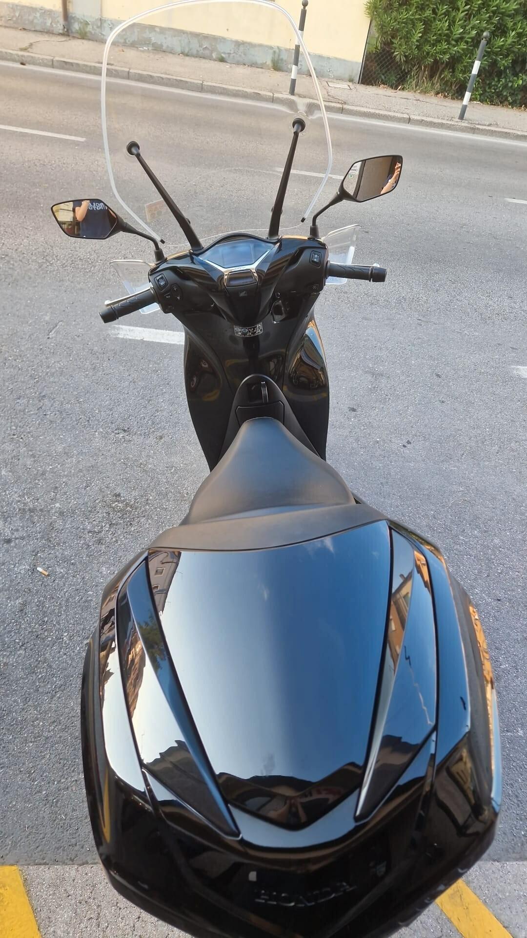 Honda SH 150 NERO 07/2025