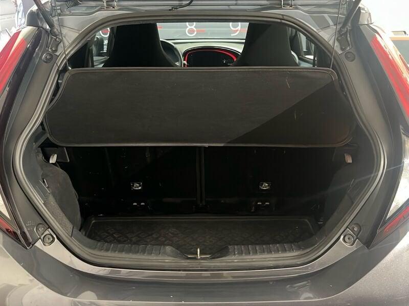 Toyota Aygo X 1.0B (72 CV) Undercover S-CVT