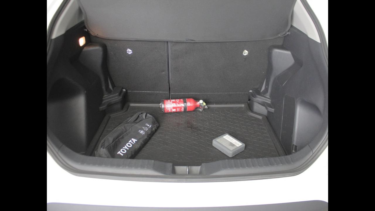 TOYOTA Yaris Cross - Yaris Cross 1.5h Active fwd 116cv e-cvt