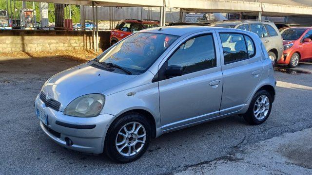 TOYOTA Yaris 1.3i 16V cat 5 porte Luna