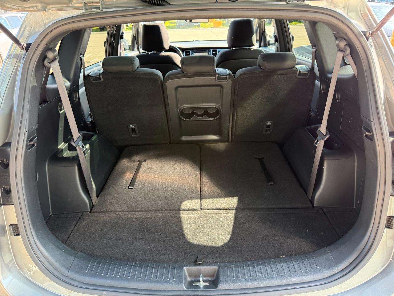 Kia Carens 1.7 CRDi 115 CV Class 7 POSTI