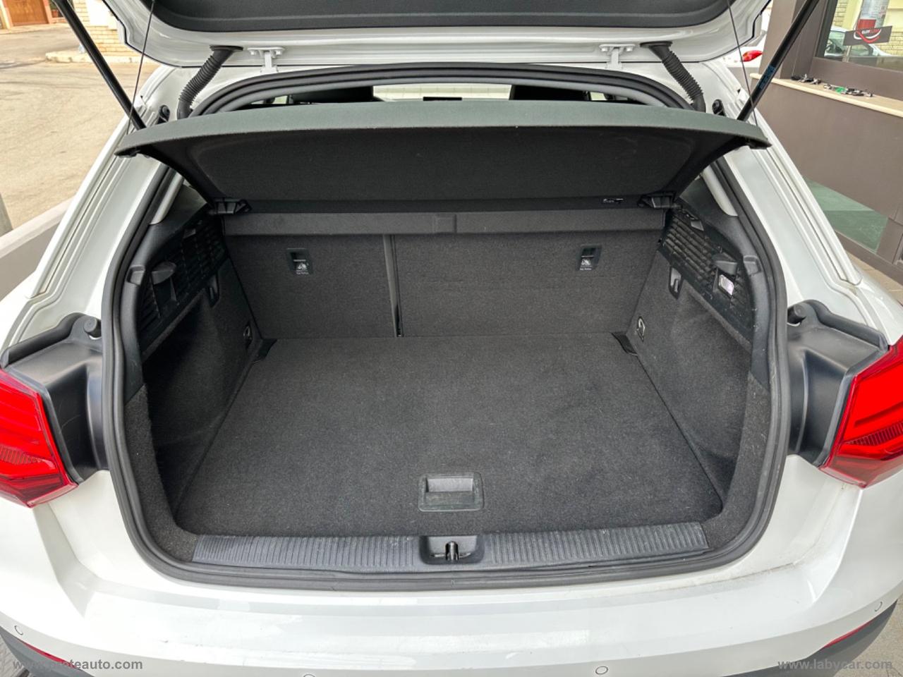 AUDI Q2 30 TDI S tronic Business