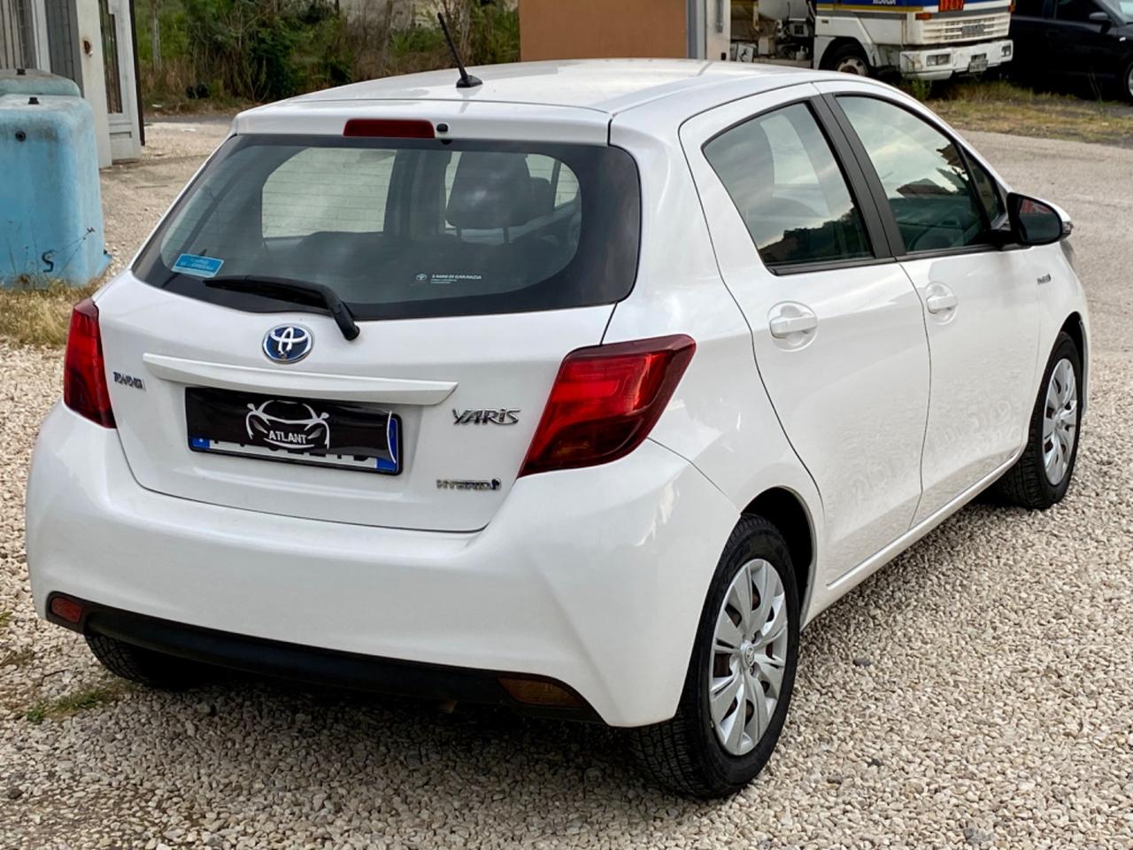 Toyota Yaris 1.5 Hybrid 5 porte Cool