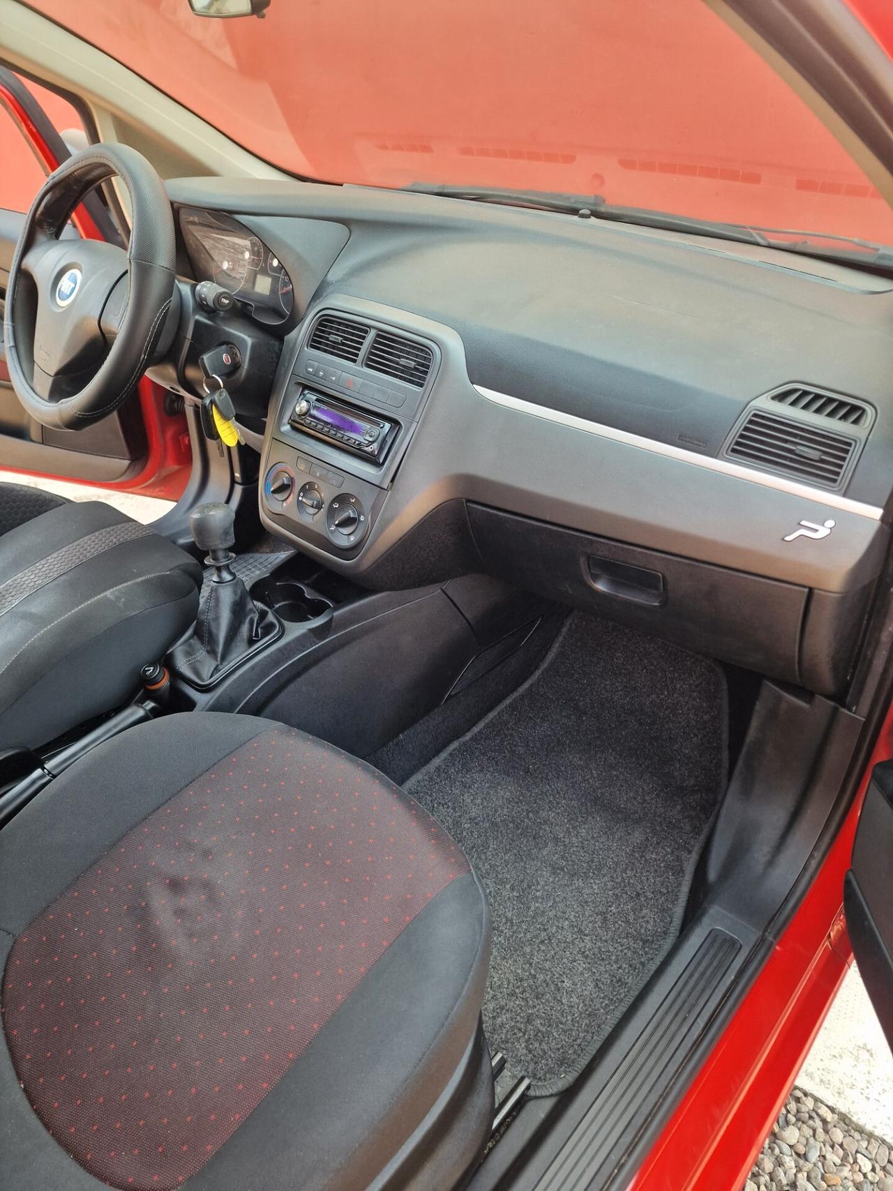 Fiat Grande Punto 1.2 3 porte distrb ok