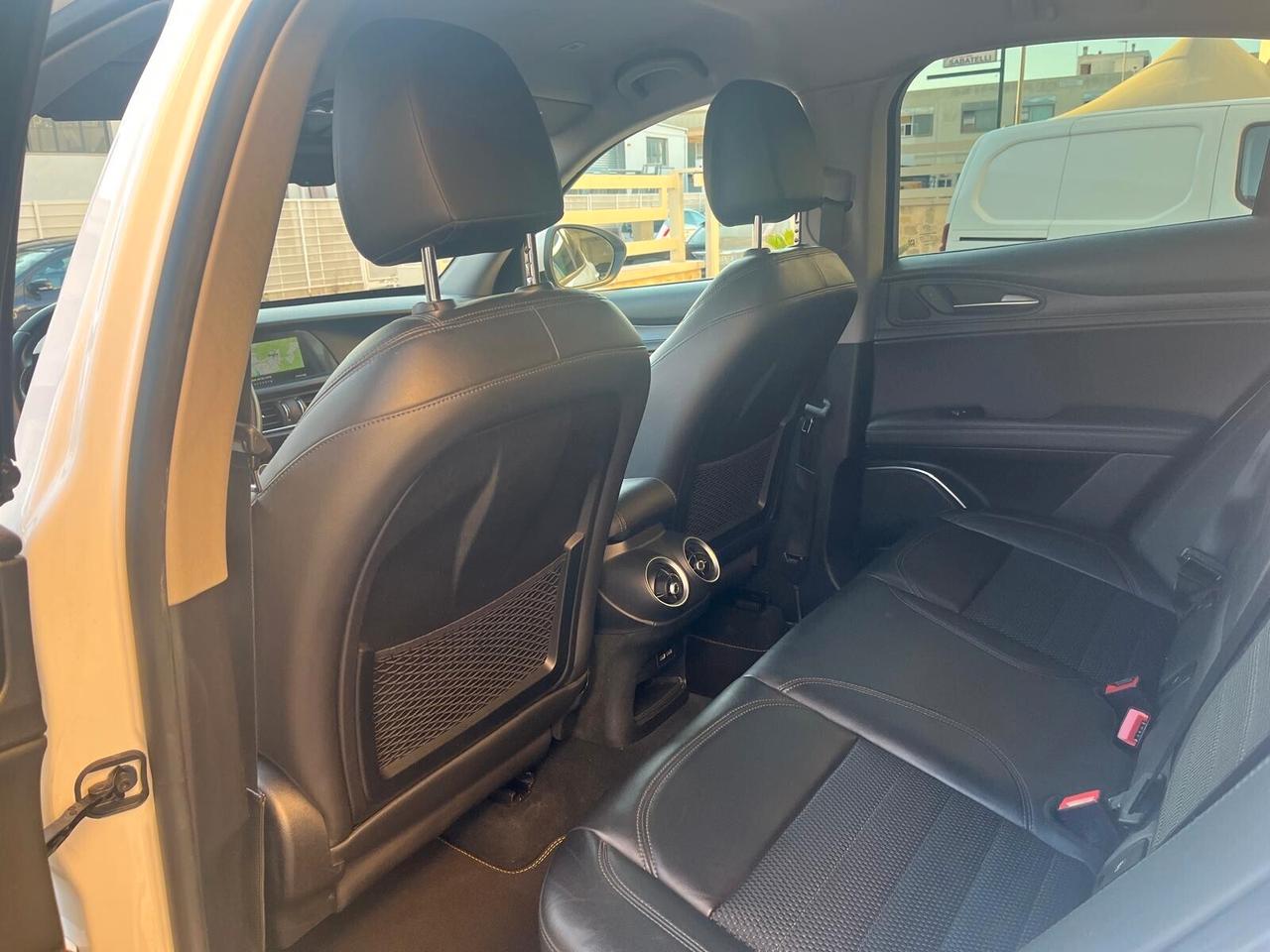 Alfa Romeo Stelvio 2.2 Turbodiesel 210 CV AT8 Q4 Executive