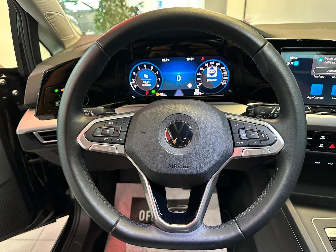 Volkswagen Golf 8 1.5 TGI DSG Style