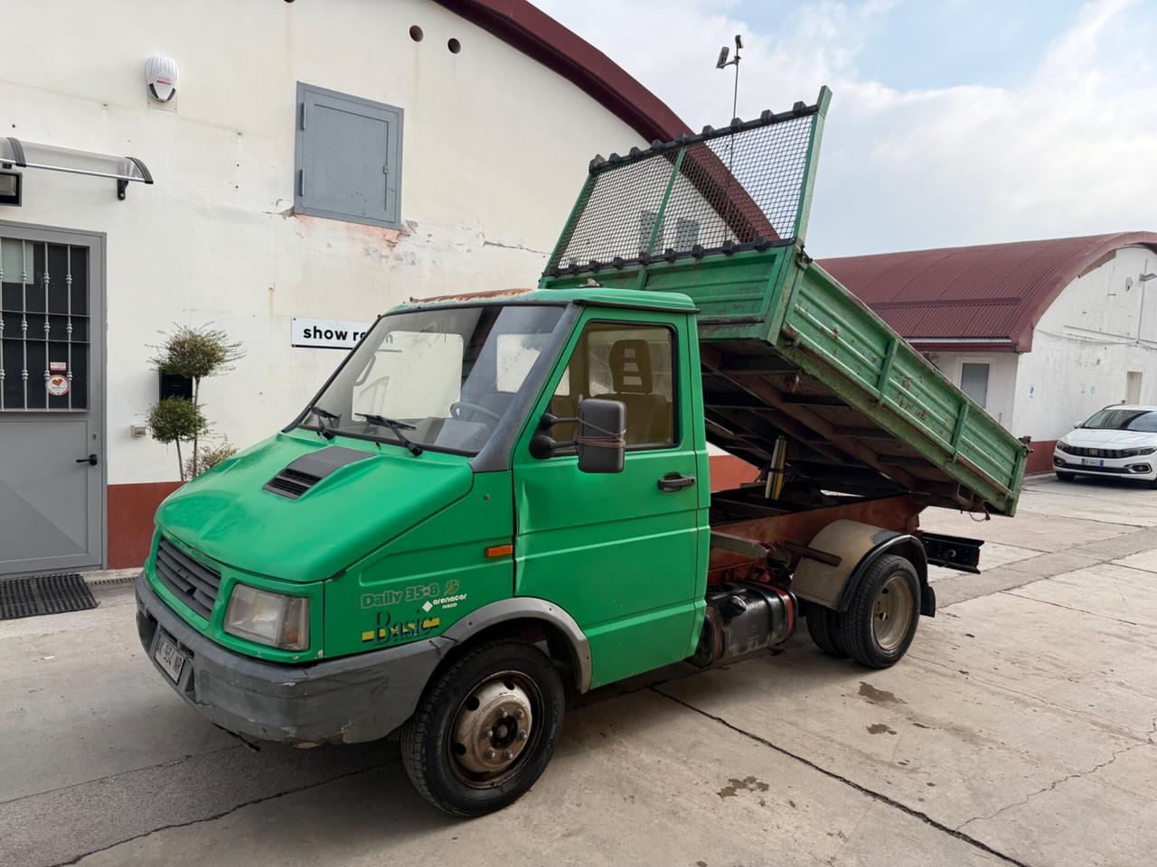 Iveco Daily 35c8 ribaltabile trilaterale