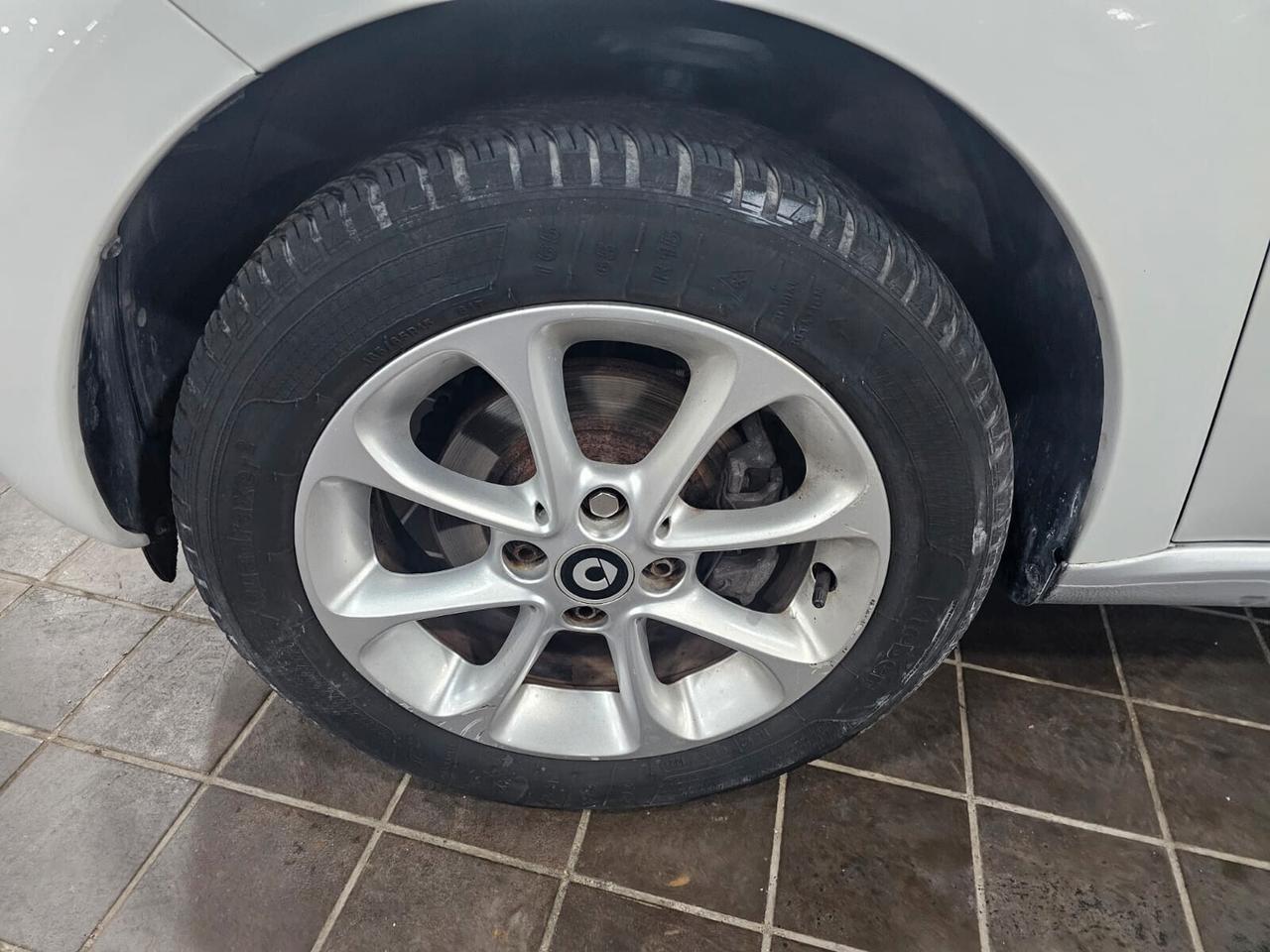 NUOVA SMART FORFOUR PASSION EDITION 1.0 TURBO BENZ 71CV