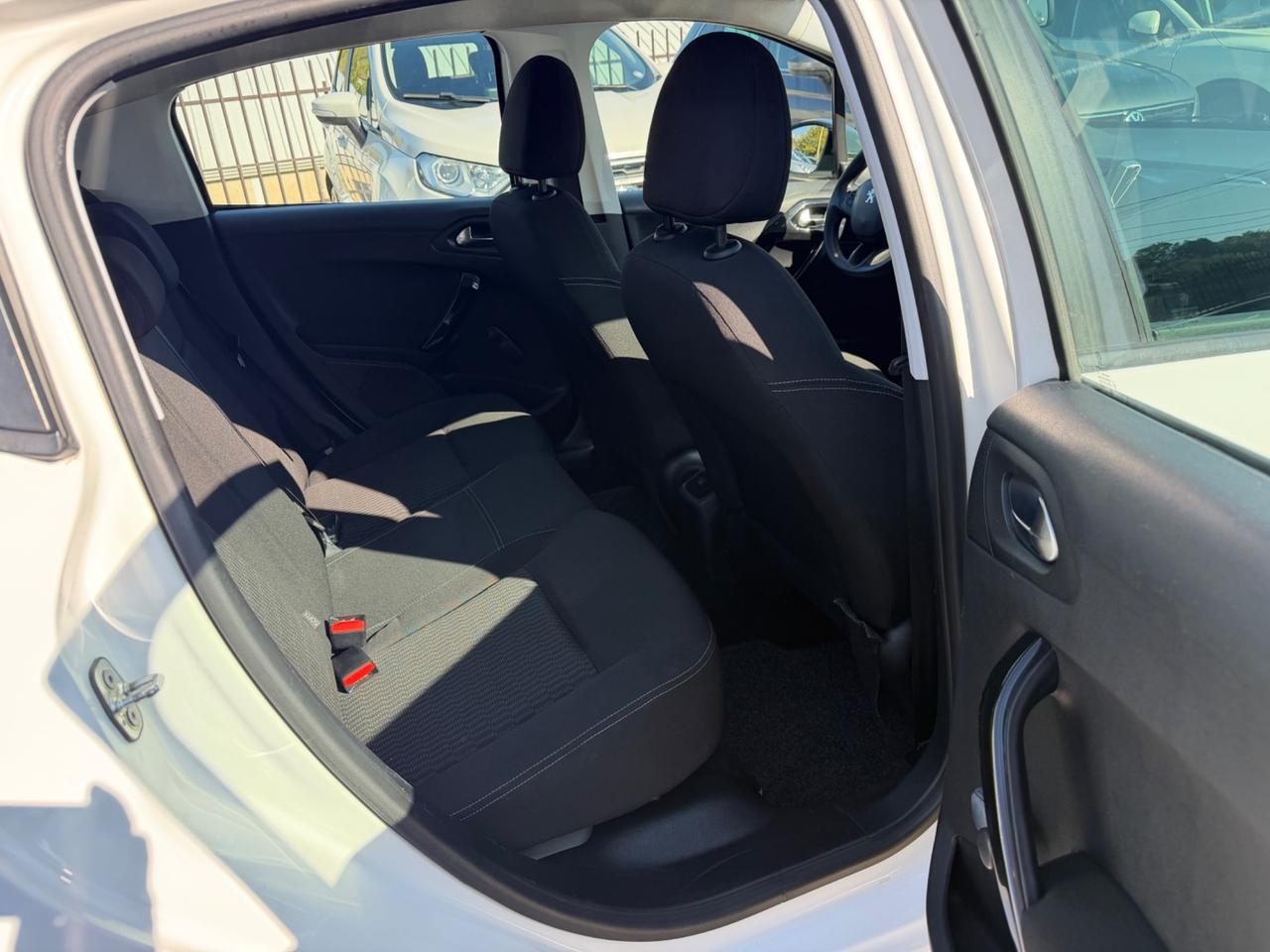 Peugeot 208 1.2 82CV Allure/93.000km/2018