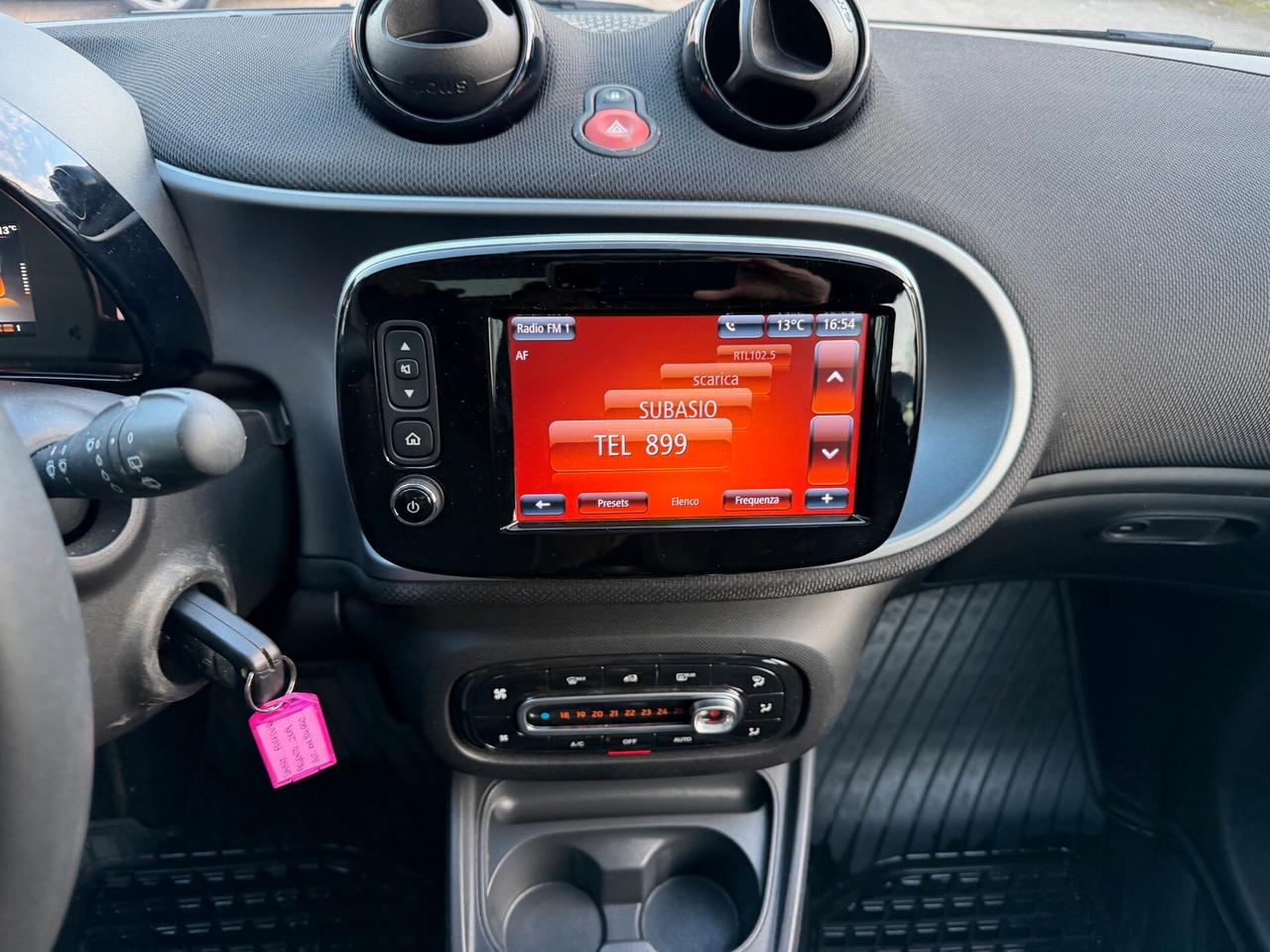 Smart ForFour 70 1.0 twinamic Passion 2019 NAVI