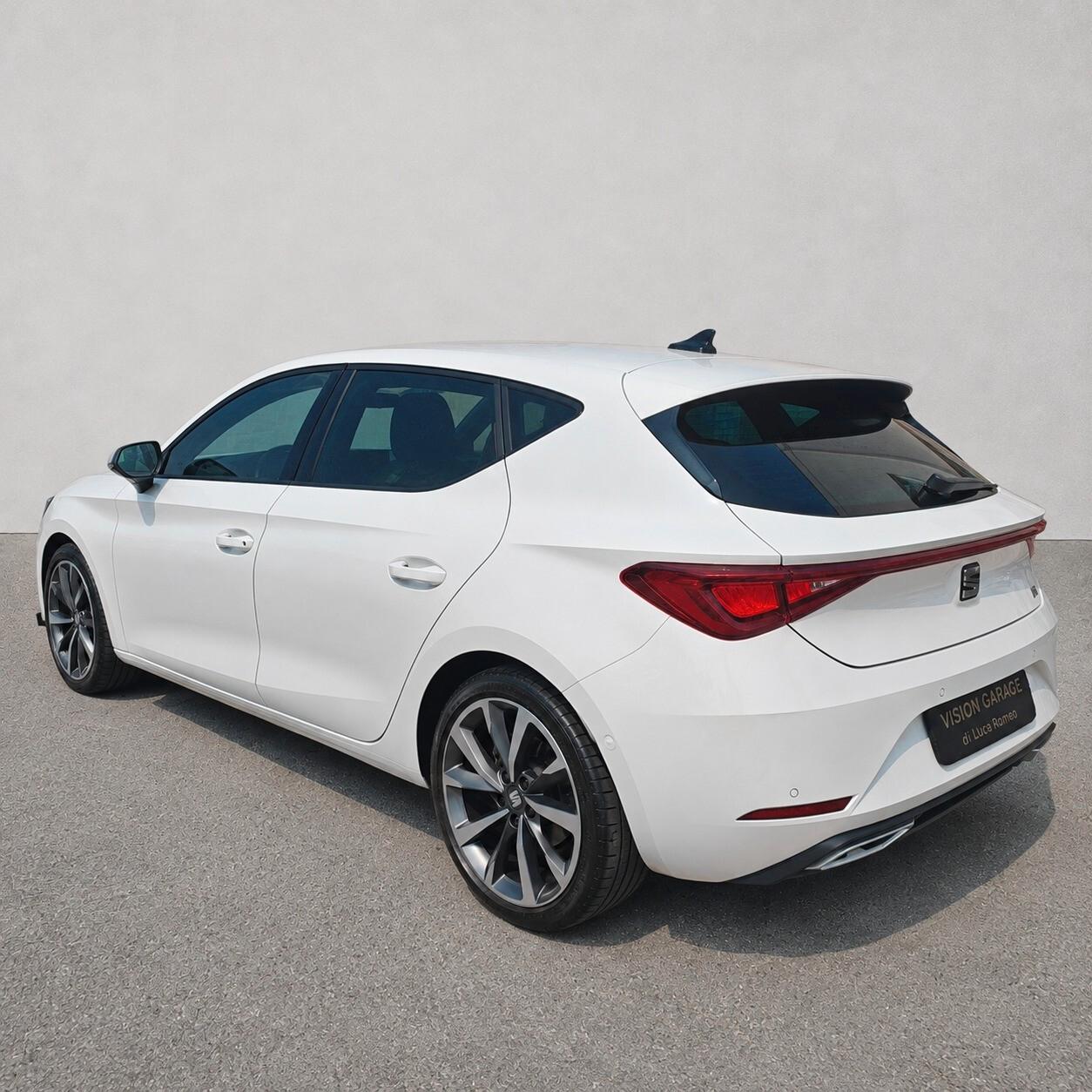 SEAT Leon 1.0 eTSI 110 CV DSG FR Automatica