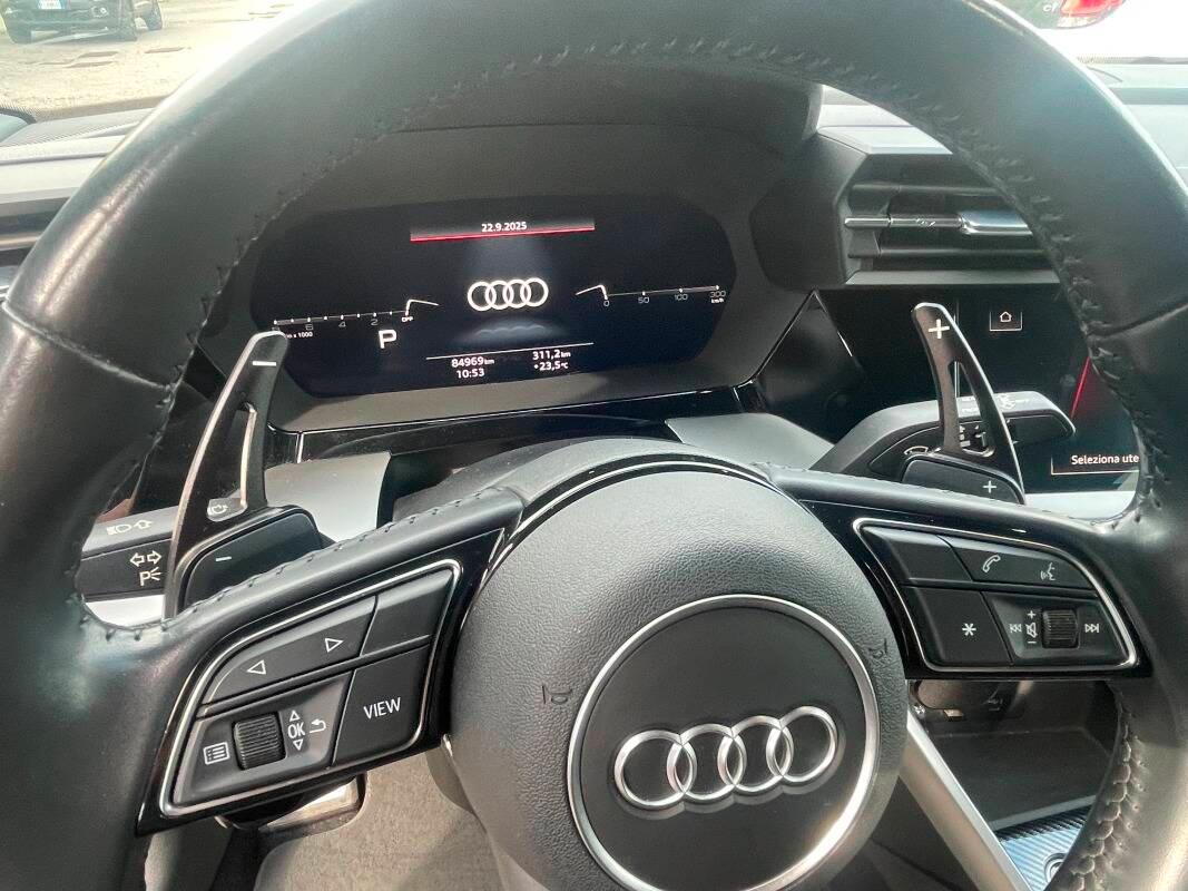 Audi A3 Sportback 35 1.5 tfsi mhev s-tronic MATRIX 18''