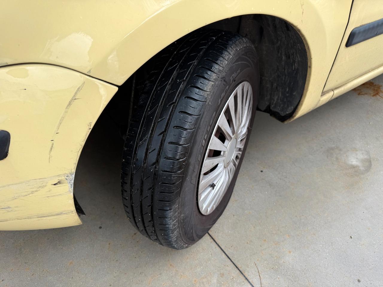 FIAT PANDA ANNO 2011 1.2 BENZINA 69 CV