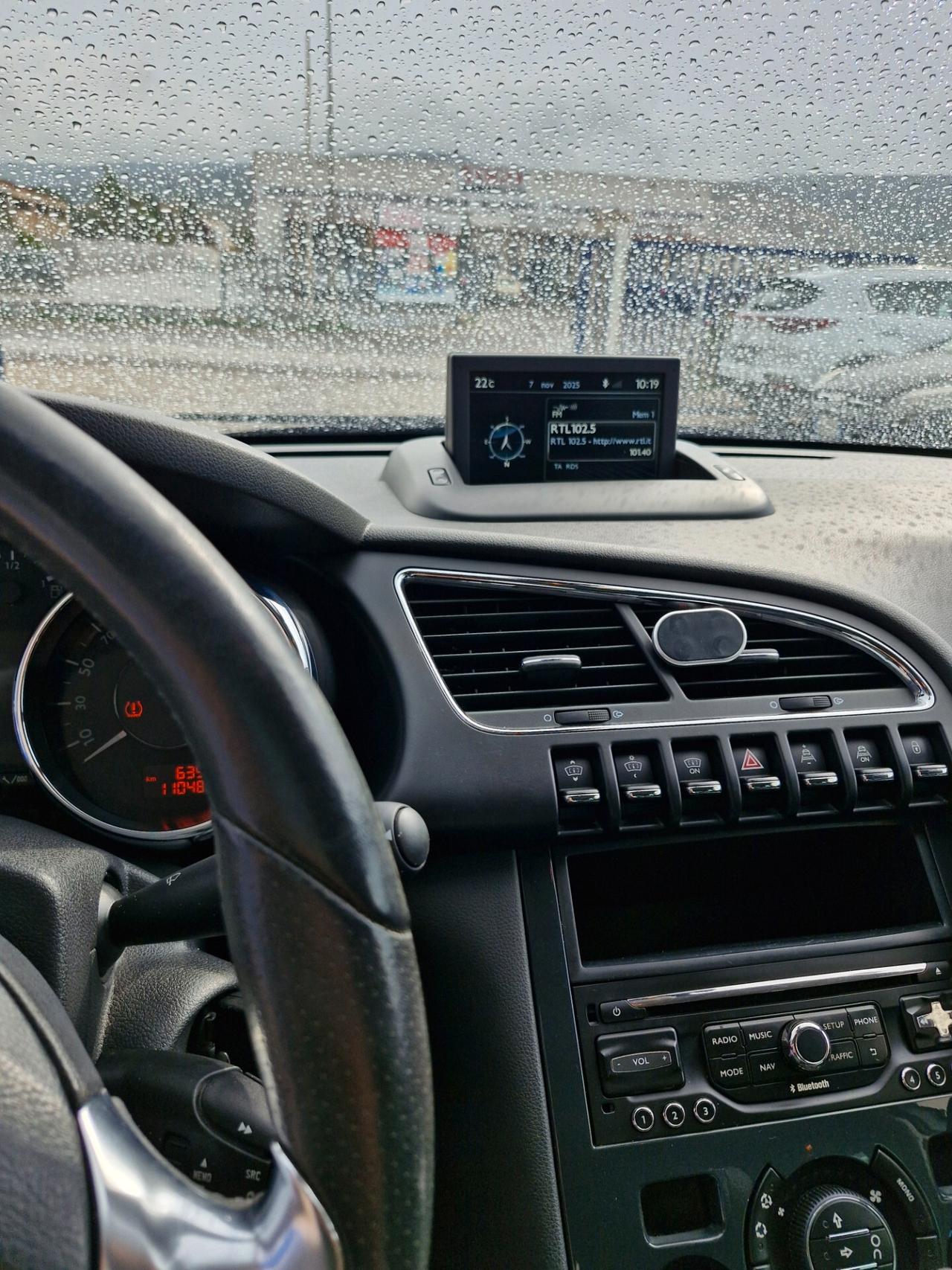 Peugeot 3008 1.6 HDi 115CV Allure