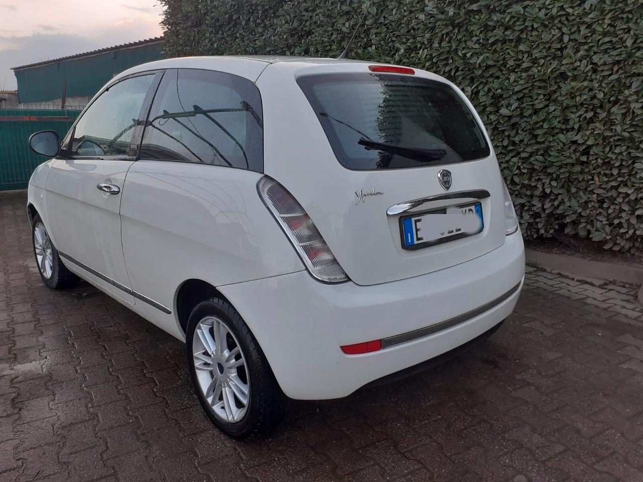 Lancia Ypsilon 1.4 Unyca Ecochic GPL