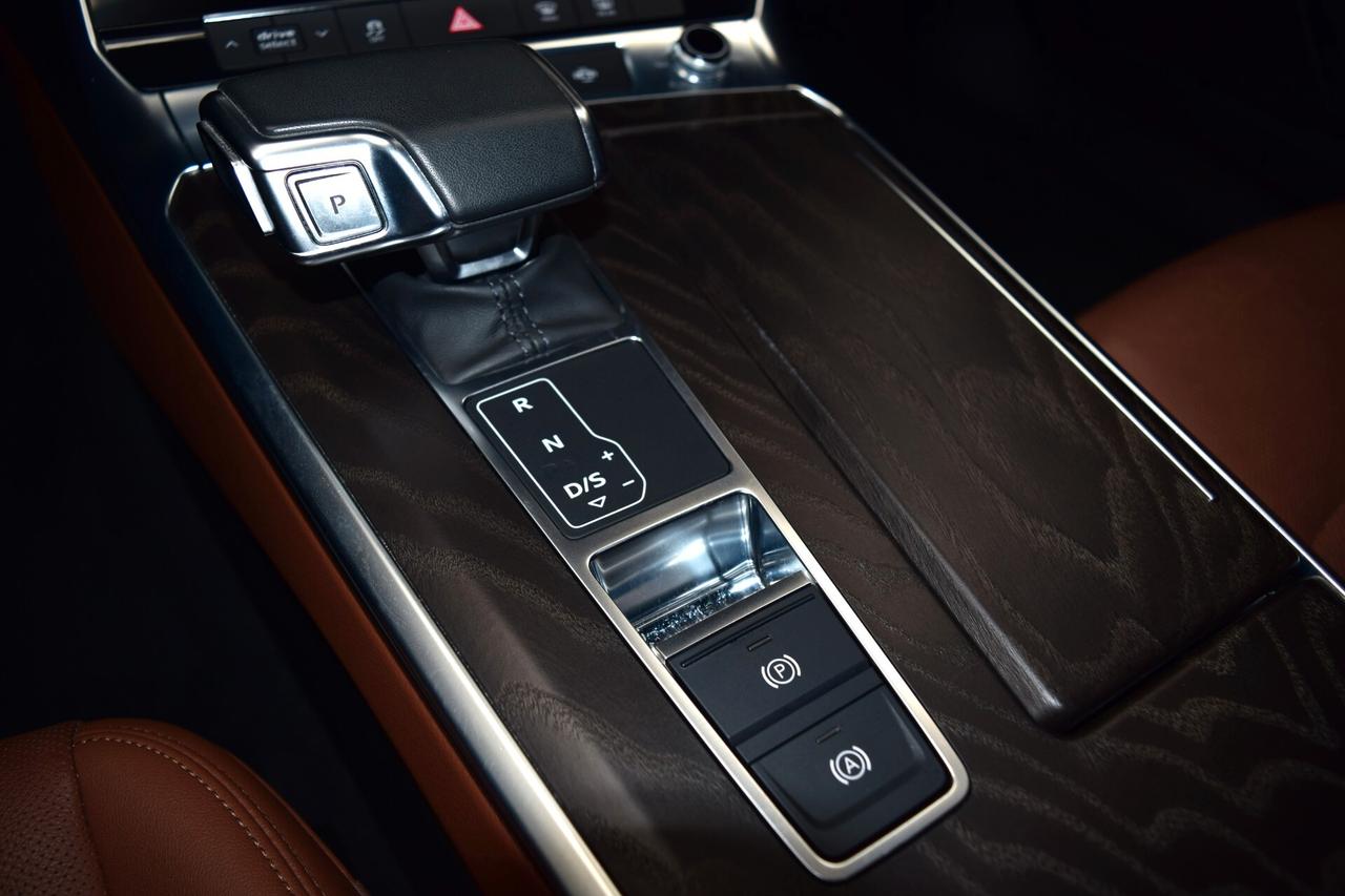 Audi A6 Avant 40 2.0 Tdi quattro S tronic Business Plus