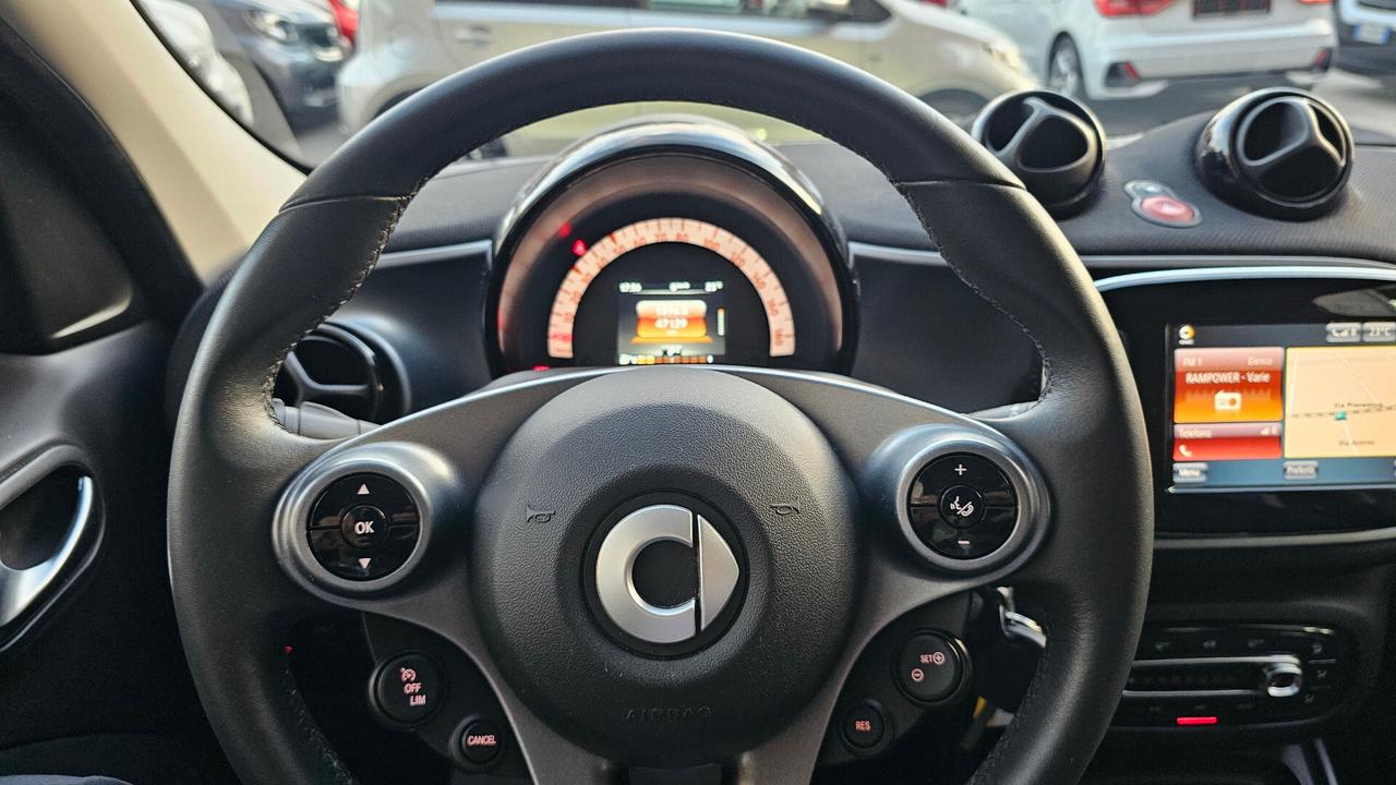 Smart ForFour 90 0.9 Turbo twinamic Passion UNIPRO NAV ANDROID TAGL CERTIF LED