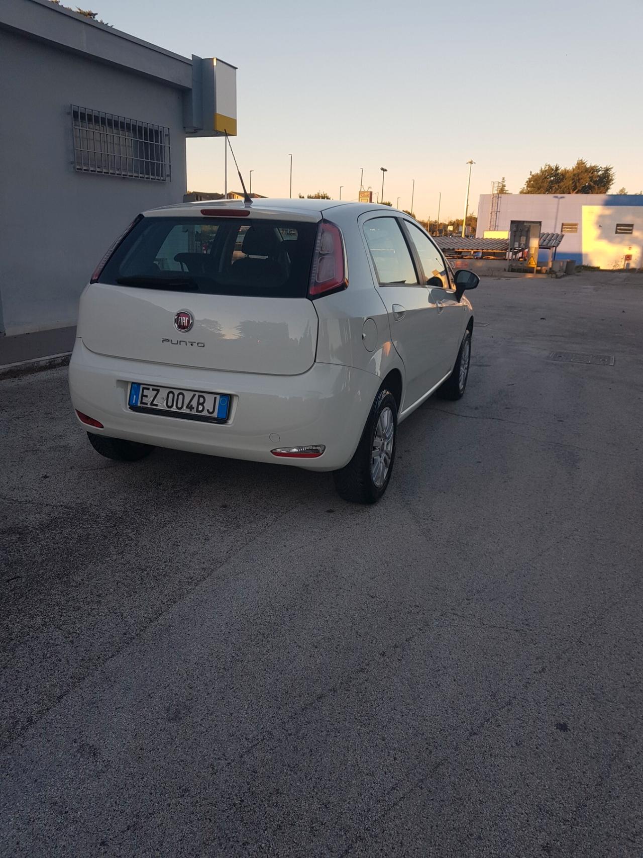 Fiat Punto 1.4 8V 5 porte Natural Power 2015