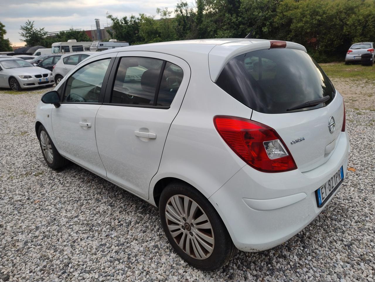 Opel Corsa 1.2 85CV 5 porte GPL-TECH Edition