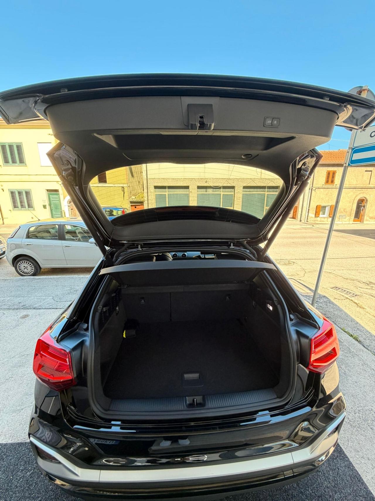 Audi Q2 35 TDI quattro S tronic line Edition