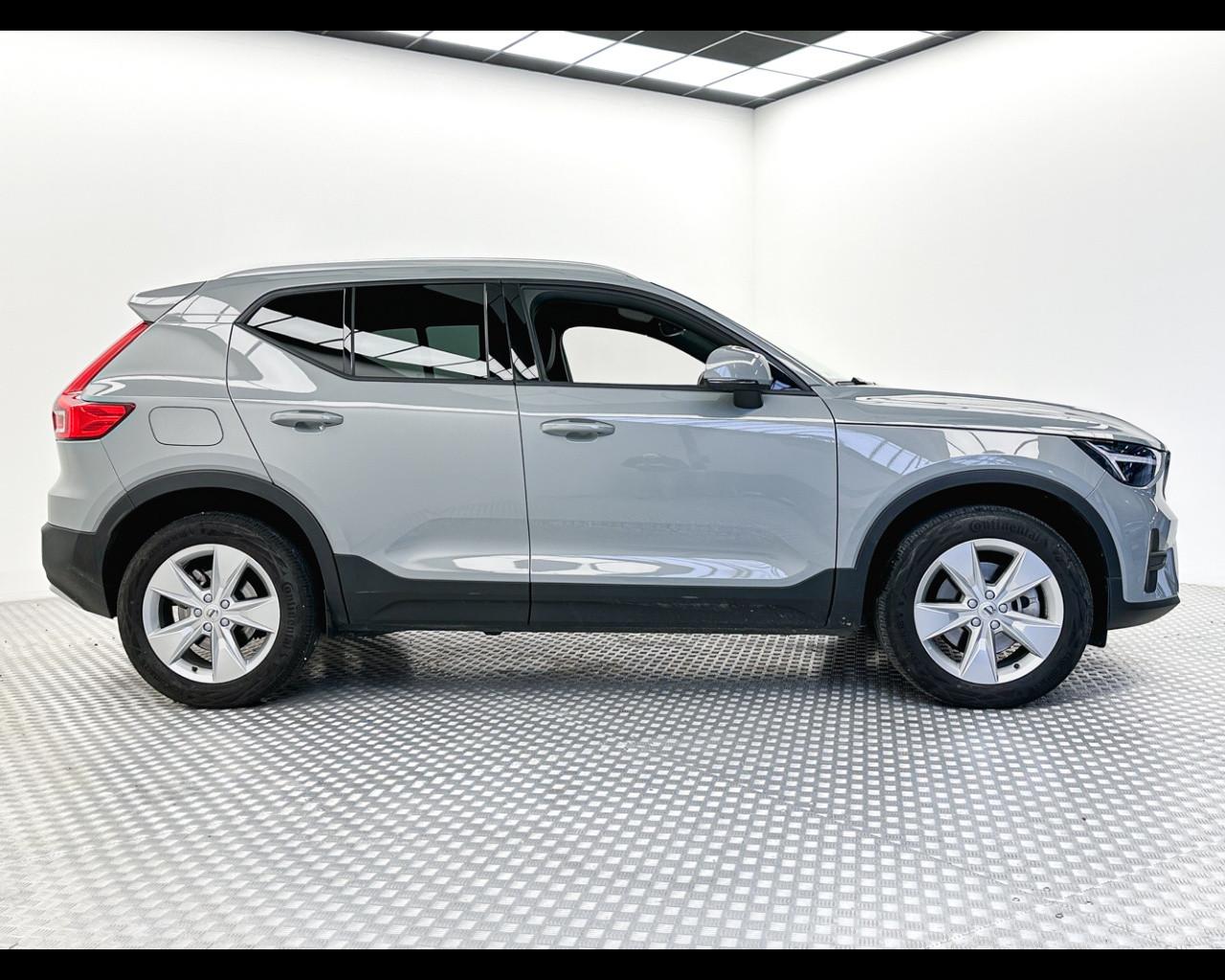 VOLVO XC40 (2017-->) - XC40 B3 automatico Core