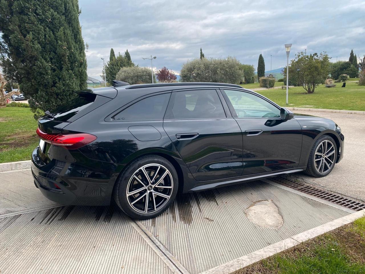 Audi A5 Avant TDI 150 kW mHEV+ S tronic quattro S Line edition