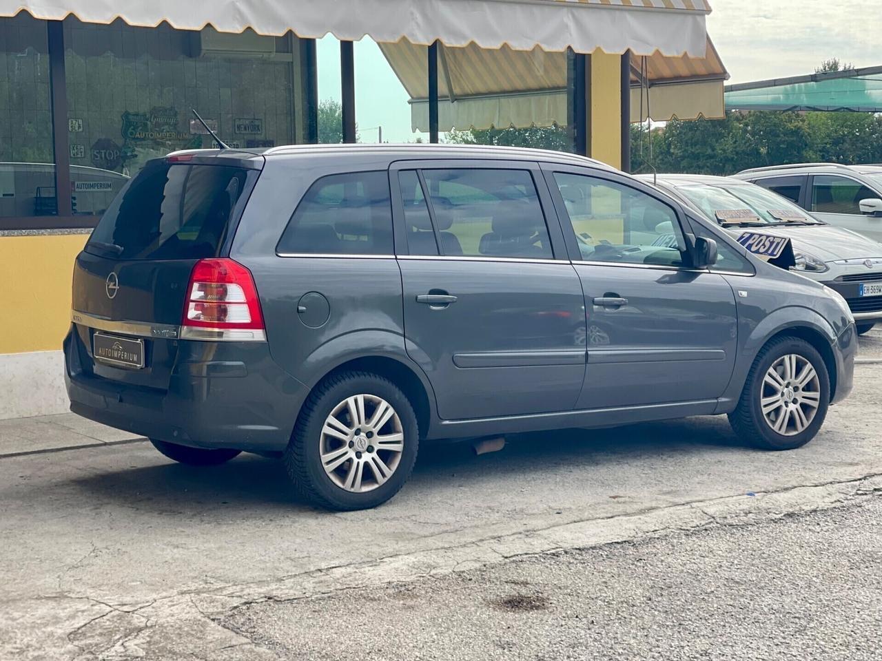 Opel Zafira 7POSTI 1.6T met 110kw Cosmo UNIPROP