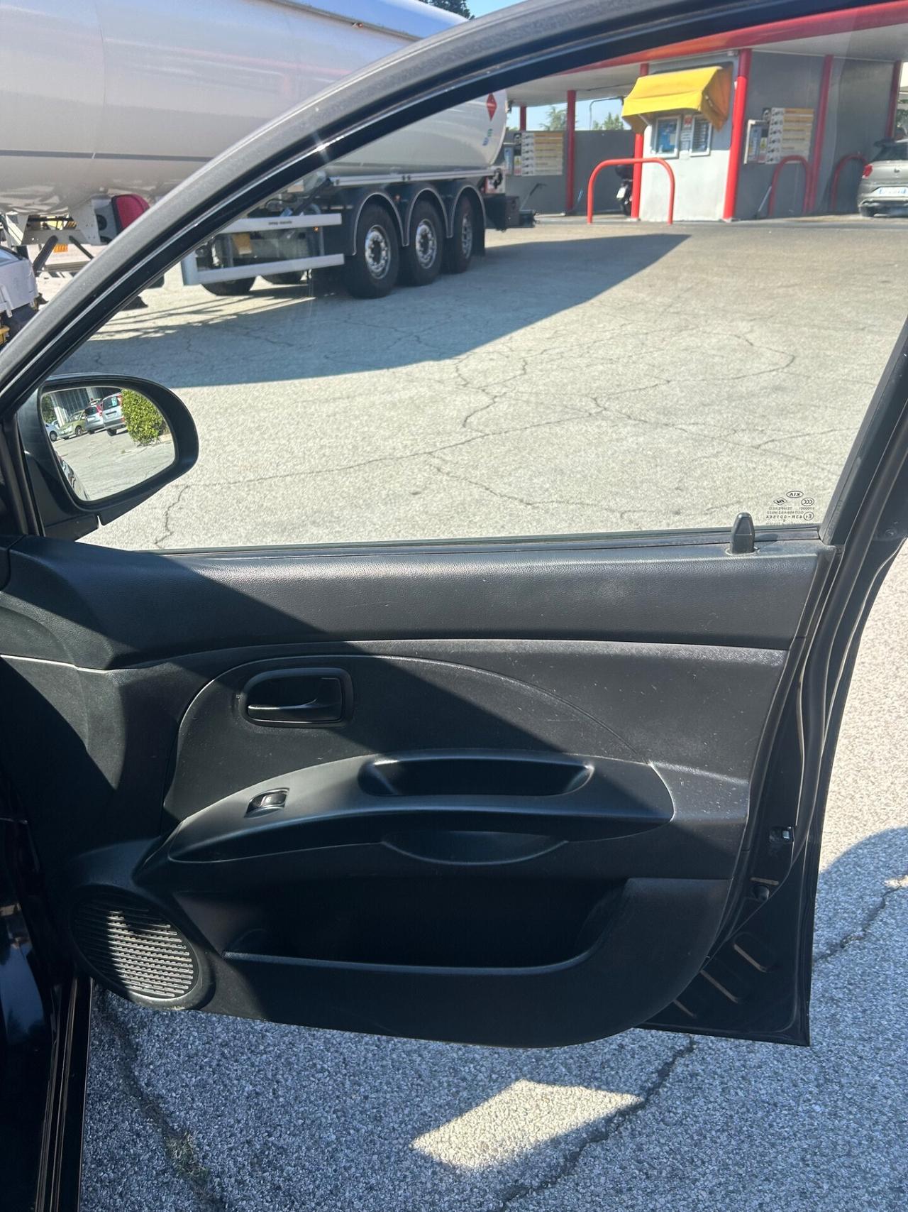 Kia Picanto 1.0 cc impianto a GPL scadenza 2032