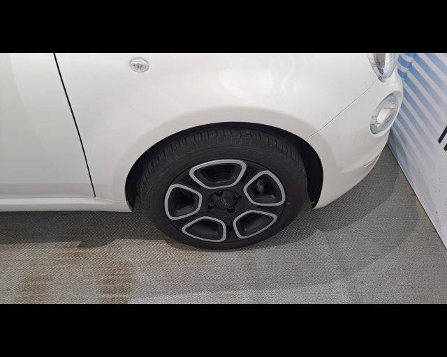 FIAT 500 1.0 hybrid Club 70cv
