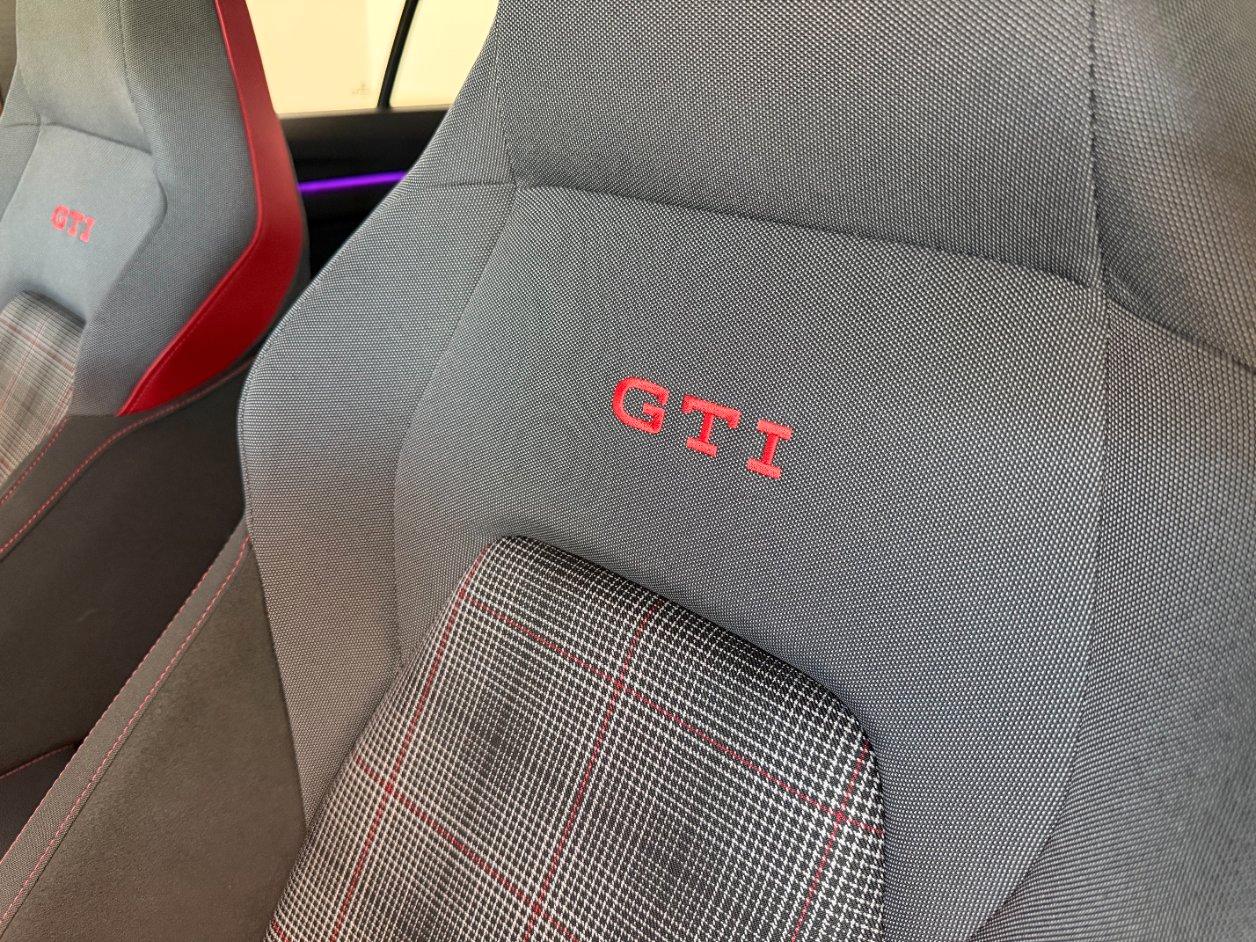 Volkswagen Golf 2.0 tsi GTI 265cv dsg