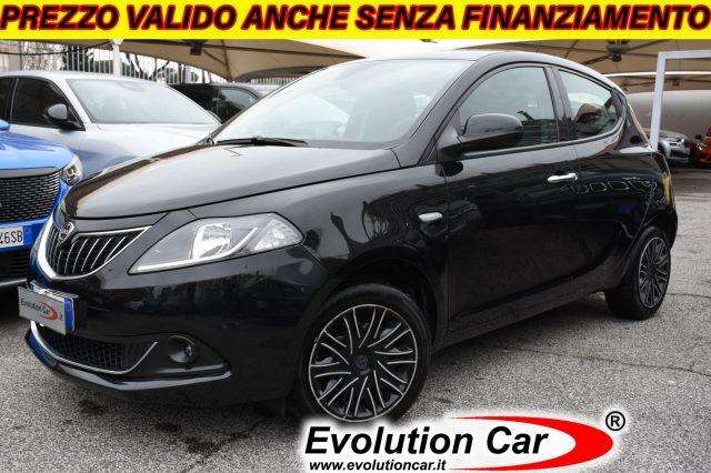LANCIA Ypsilon 1.0 FireFly 5 porte S&S Hybrid Silver **5 POSTI**