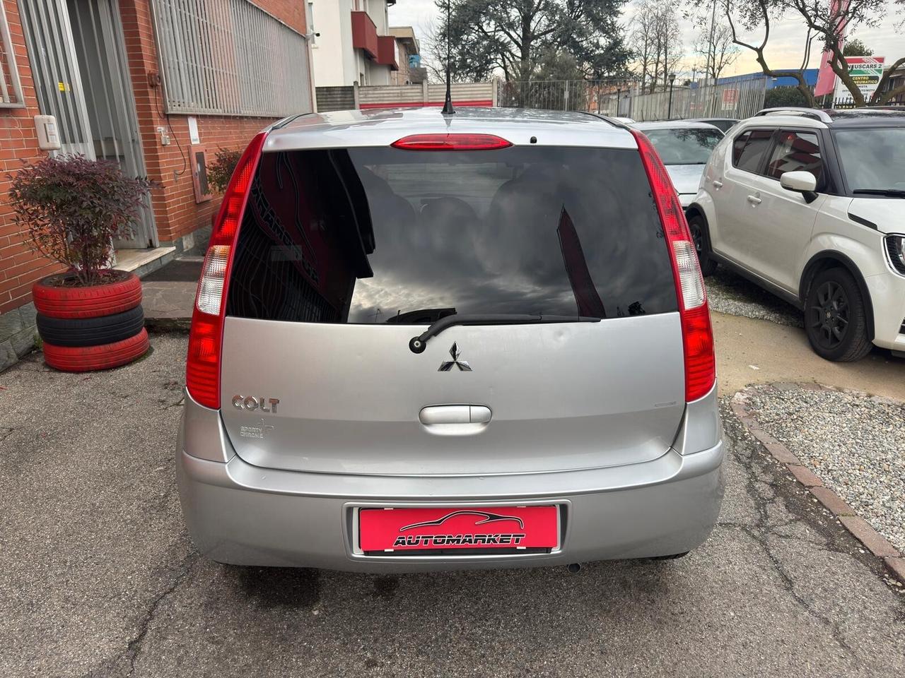 Mitsubishi Colt 1.1 75CV Inform