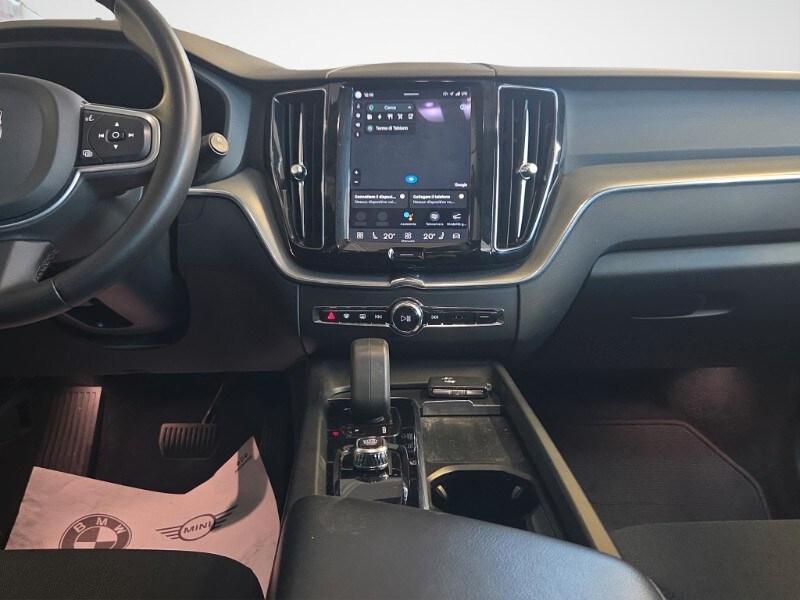 VOLVO XC60 (2017-->) XC60 T6 Recharge Plug-in H...