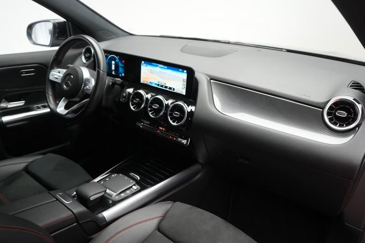 Mercedes-benz GLA 200 Automatic AMG - KAMERA - LED - NAVI