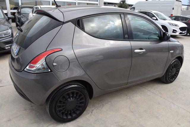 LANCIA Ypsilon 1.2 69 CV 5 porte GPL Ecochic Silver