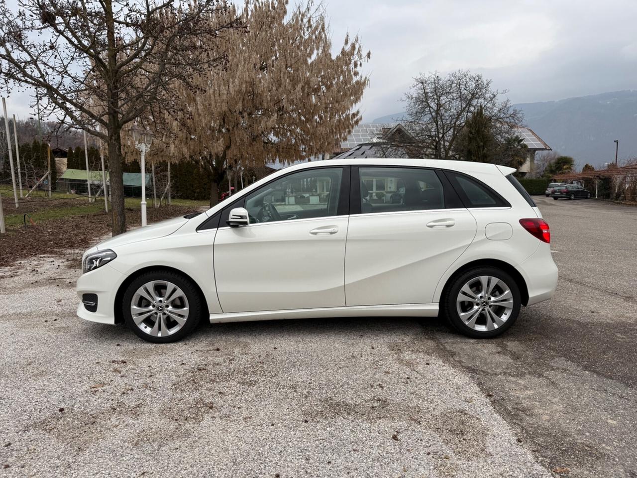 Mercedes-benz B 200 B 200 d Automatic Premium