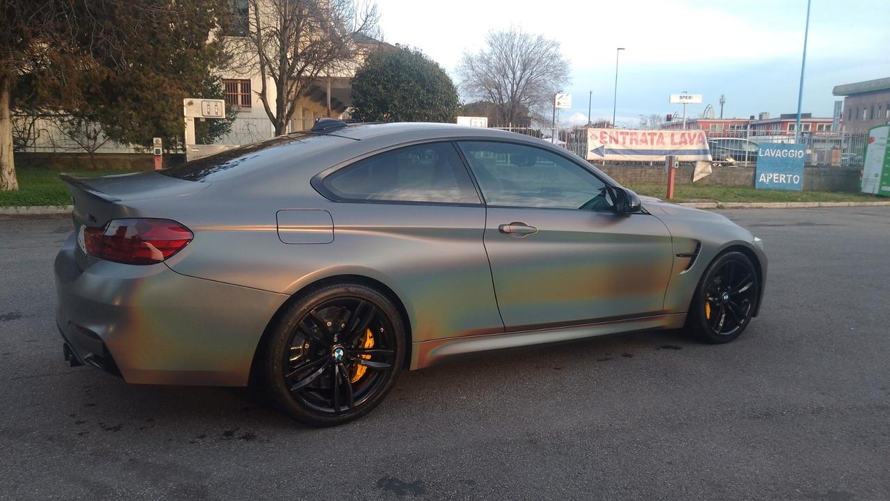 BMW M4 perfomance carbonceramic 2015