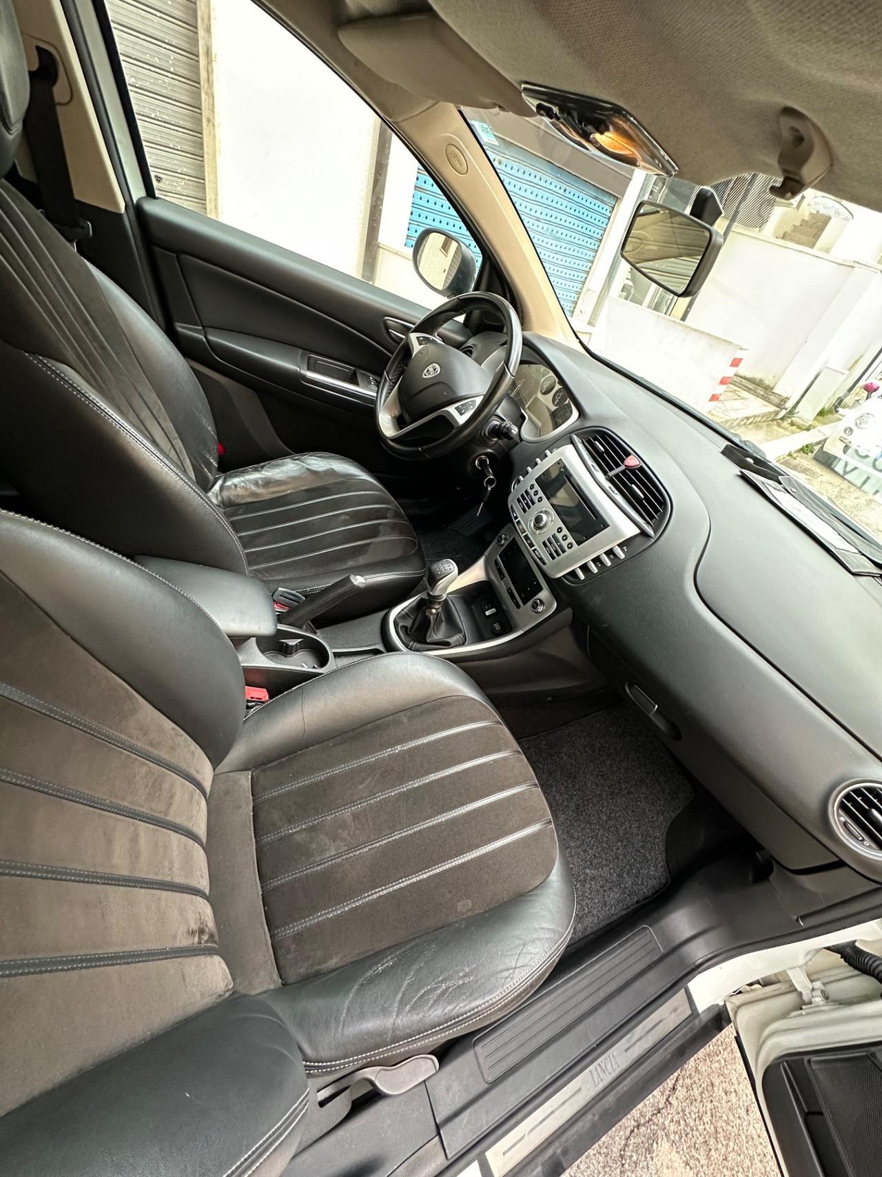 Lancia Delta 1.6 MJT DPF Selectronic Platinum