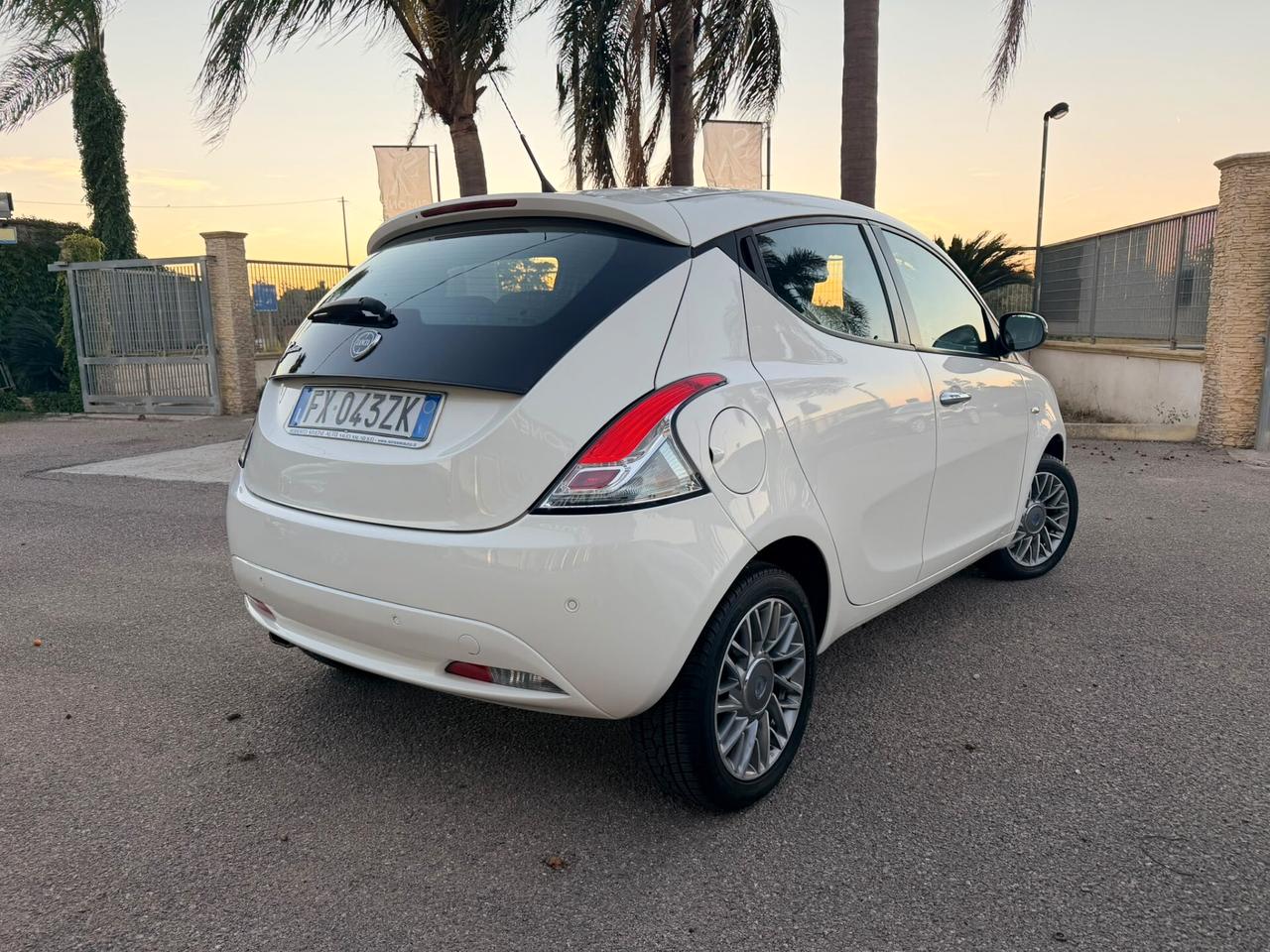 Lancia Ypsilon 1.2 69 CV 5 porte GPL Ecochic Gold