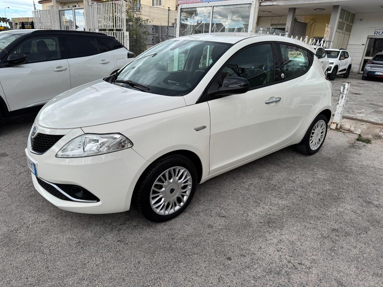 Lancia Ypsilon 1.2 GPL ECOCHIC 12/2016
