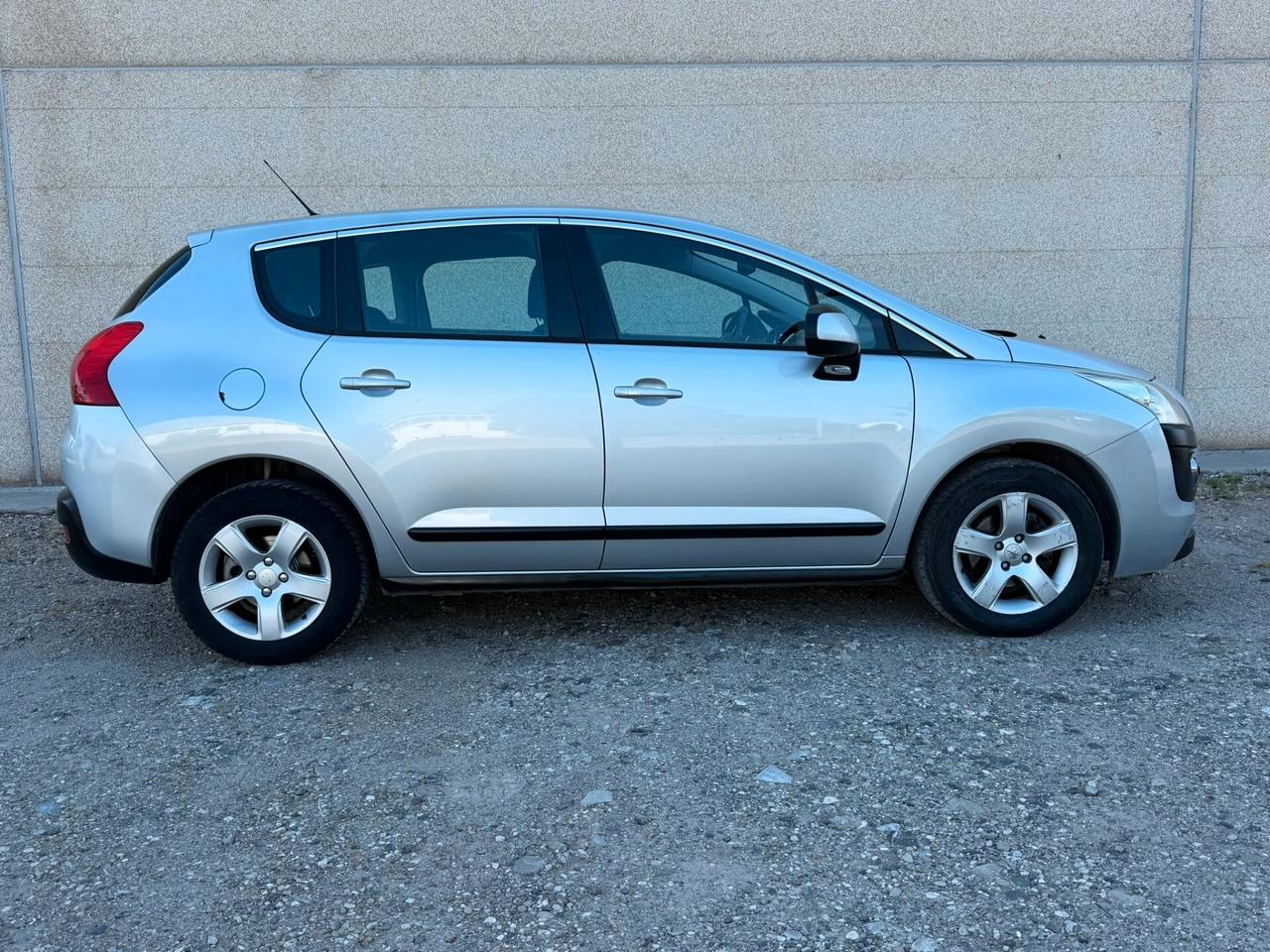 Peugeot 3008 1.6 HDi 112CV Automatico