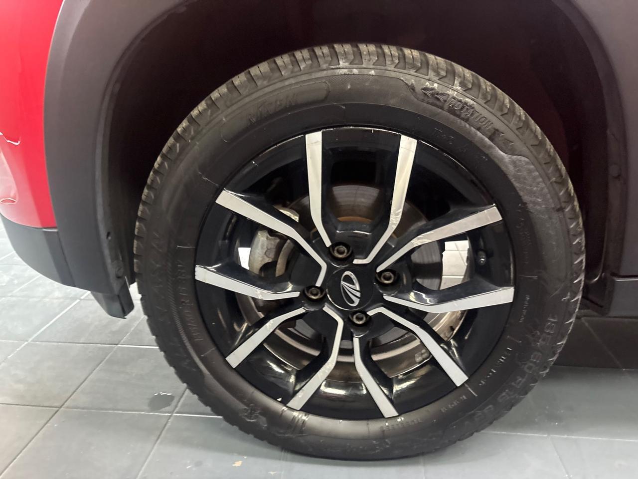 Mahindra KUV100 1.2 VVT K8